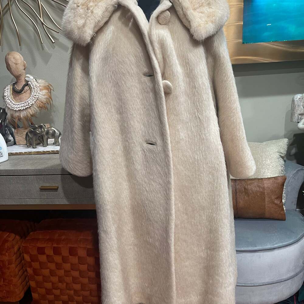 Vintage Lilli Ann Cream Mohair Swing Coat with Fox Fur Collar